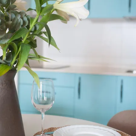 Apartament Moderno Con Vista Al Mar, Piscina, Parking *