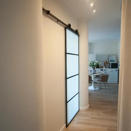 Moderno Con Vista Al Mar, Piscina, Parking Apartament