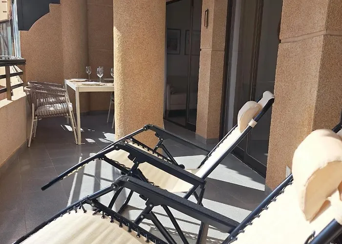 Moderno Con Vista Al Mar, Piscina, Parking カルプ